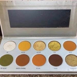 Jackyn Hill eyeshadow